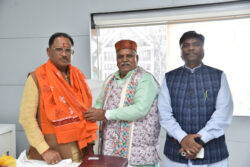 मुख्यमंत्री विष्णु देव साय से बिहार के वन एवं सहकारिता मंत्री डॉ प्रेम कुमार ने की सौजन्य मुलाकात – PRABHATTV.COM