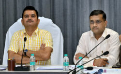 शासन की योजनाओं को समाज के अंतिम व्यक्ति तक पहुंचाने में जनसंपर्क विभाग के अधिकारियों की भूमिका महत्वपूर्ण : श्री पी. दयानंद – PRABHATTV.COM