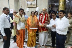 राज्यपाल रमेन डेका ने महाकालेश्वर ज्योतिर्लिंग के दर्शन किए – PRABHATTV.COM
