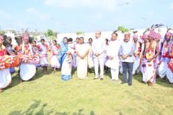 राष्ट्रपति श्रीमती द्रौपदी मुर्मु ने मुख्यमंत्री निवास में रोपा बेल का पौधा – PRABHATTV.COM