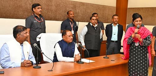 पुलिस भर्ती परीक्षा का रिजल्ट घोषित होने से चयनित अभ्यर्थियों की दीपावली की खुशियां हुई दोगुनी