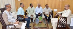 राज्यपाल डेका से छत्तीसगढ़ सरस्वती शिक्षा संस्थान के सचिव सक्सेना ने सौजन्य मुलाकात की – PRABHATTV.COM