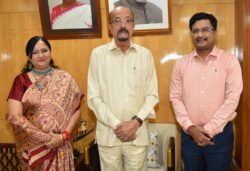 राज्यपाल डेका से अनुसूचित जाति एवं जनजाति, पिछड़ा वर्ग विभाग के प्रमुख सचिव बोरा ने सौजन्य भेंट की – PRABHATTV.COM