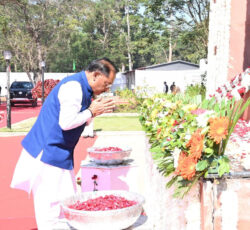 केंद्रीय गृह मंत्री अमित शाह ने शहीद जवानों को दी श्रद्धांजलि