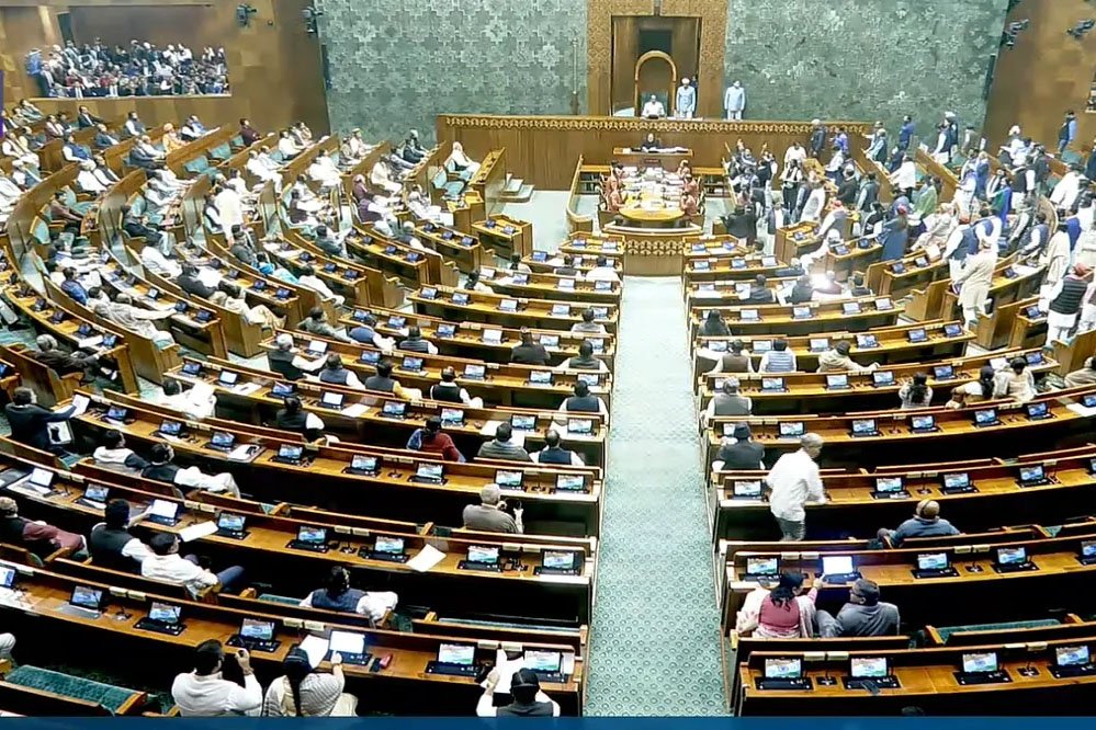 निशिकांत दुबे लाए प्रिविलेज मोशन, ‘फैसला आने तक राहुल गांधी निलंबित हों…