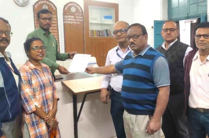माकपा ने चुनाव नियम संशोधन तत्काल वापस लेने की मांग की