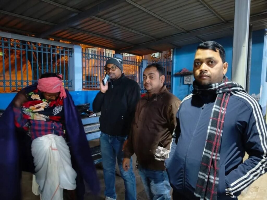 SAIL ISP: अंग सोशल वेलफेयर सोसाइटी ने शहर में बांटे कंबल, कपड़े