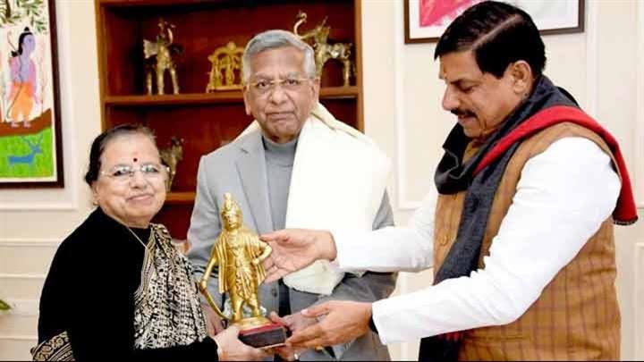 मुख्यमंत्री डॉ.मोहन यादव ने अटॉर्नी जनरल ऑफ़ इंडिया श्री आर. वेंकटरमानी का समत्व भवन (मुख्यमंत्री निवास) में शॉल ट्रिपल और राजा भोज की प्रतिमा भेंटकर सम्मानित किया ।