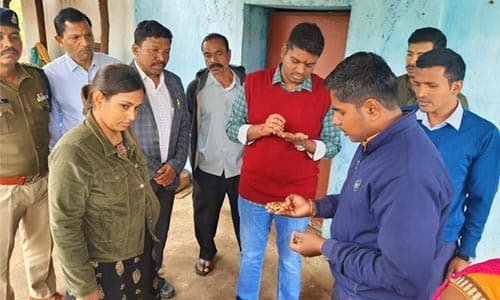 कलेक्टर ने कॉफी प्लांटेशन क्षेत्रों का किया निरीक्षण, विकास योजनाओं की समीक्षा