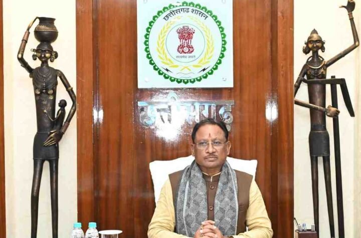मुख्यमंत्री विष्णु देव साय ने सरगुजा सांसद और सरगुजा संभाग के सभी विधायकों के साथ की बड़ी बैठक