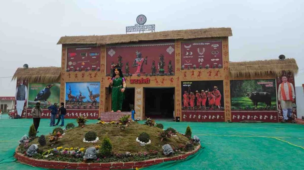 मुख्यमंत्री विष्णुदेव साय के नेतृत्व में बढ़ते छत्तीसगढ़ को देखने के लिए महाकुम्भ में श्रद्धालुओं में उत्साह