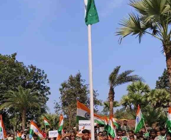 बस्तर संभाग के 26 गांवों में पहली बार लहराया तिरंगा,नक्सल उन्मूलन अभियान की सफलता से बदली तस्वीर