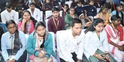 मुख्यमंत्री ने कहा निष्ठा, ईमानदारी और समर्पण से मिलती है सफलता*युवा महोत्सव में मुख्यमंत्री ने किया युवाओं से संवाद