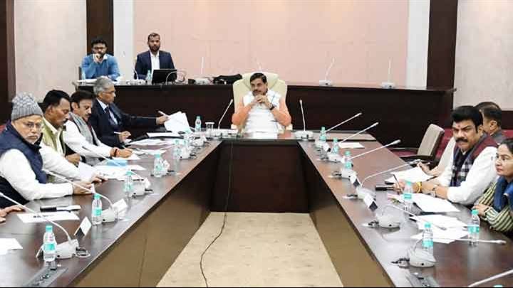मुख्यमंत्री डॉ. मोहन यादव की अध्यक्षता में सिंहस्थ कार्यों की मंत्रिमंडलीय समिति की बैठक मंत्रालय मे हुई।