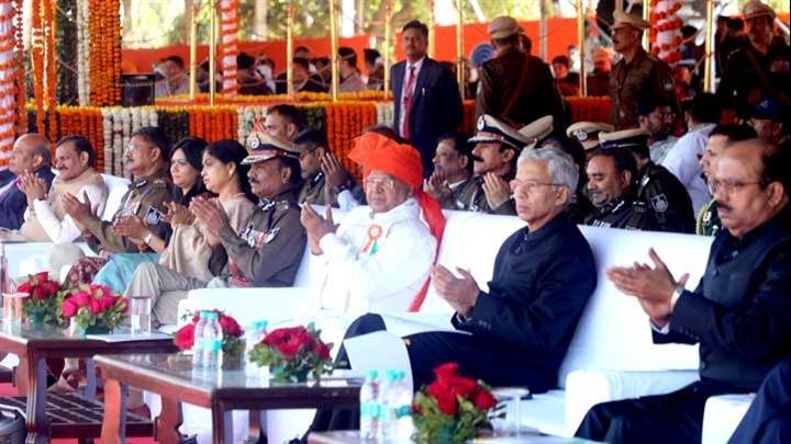देश को सशक्त और समृद्ध बनाने में नागरिक दें अपना सर्वश्रेष्ठ योगदान : राज्यपाल श्री पटेल