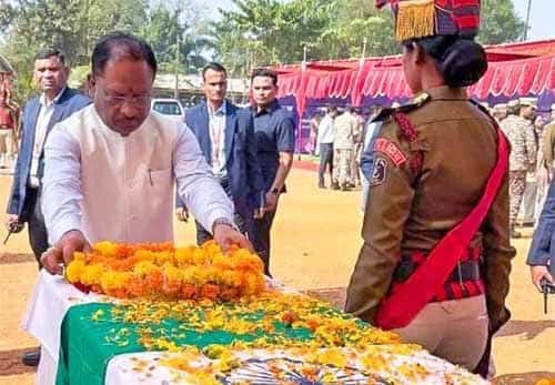 विष्णुदेव साय ने शहीद जवानों को दी श्रद्धांजलि, कहा- देश उनका ऋणी है