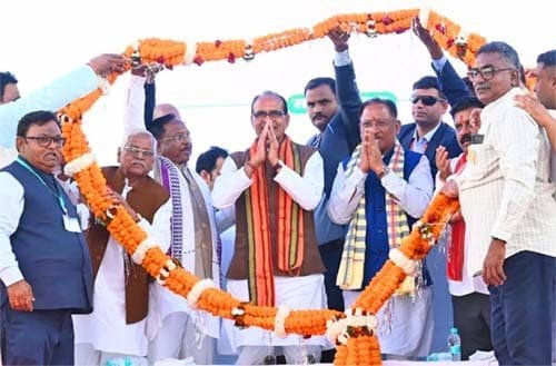 छत्तीसगढ़ आने वाले समय में धान के साथ-साथ सब्जी और फलों का भी कटोरा बनेगा: केन्द्र सरकार कृषि के साथ-साथ उद्यानिकी और बागवानी फसलों को दे रही बढ़ावा – केंद्रीय कृषि मंत्री