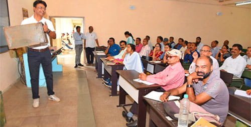 त्रिस्तरीय पंचायत चुनाव: मतदान दलों को दिया गया प्रभावी प्रशिक्षण