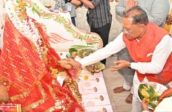 बसंत पंचमी पर्व पर मुख्यमंत्री श्री साय मां शारदा धाम पहुंचे