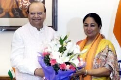 रेखा गुप्ता ने उपराज्यपाल से मिलकर सरकार बनाने का दावा पेश किया