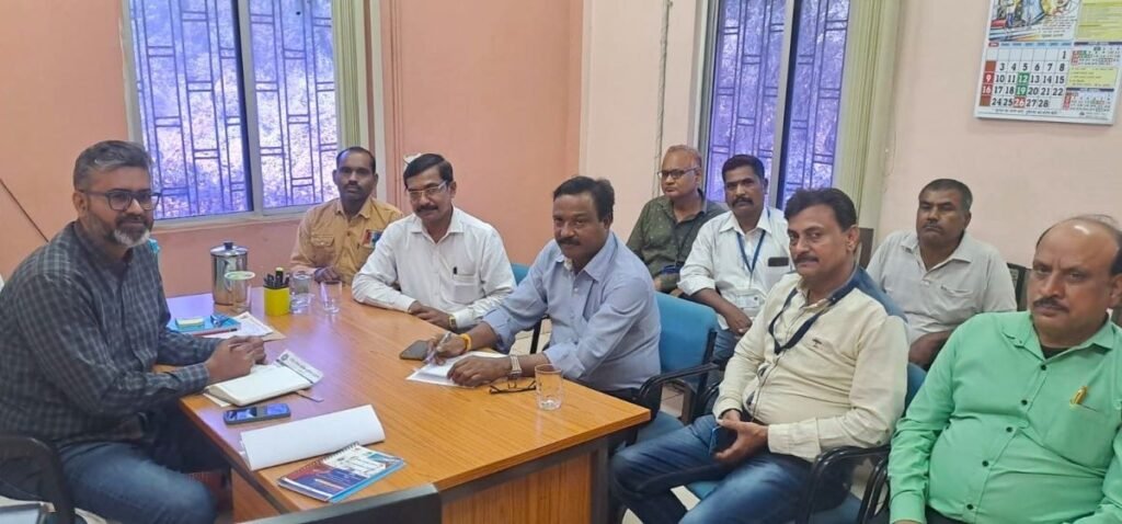 बीएसपी: ठेका समाप्ति के एक महीना पहले कीजिए श्रमिकों का मेडिकल, 10 लाख के बीमा पर करें फोकस
