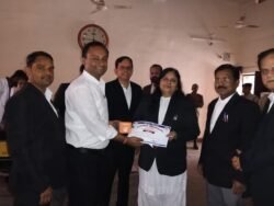 दुर्ग के अधिवक्ताओ ने किया रक्तदान