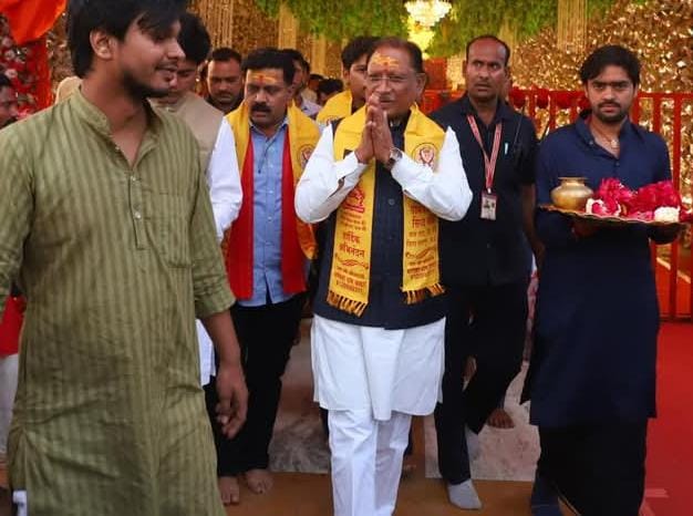 मुख्यमंत्री साय छत्तीसगढ़ की एक-एक जनता के हित के लिए कार्य कर रहे हैं – बाबा बागेश्वर