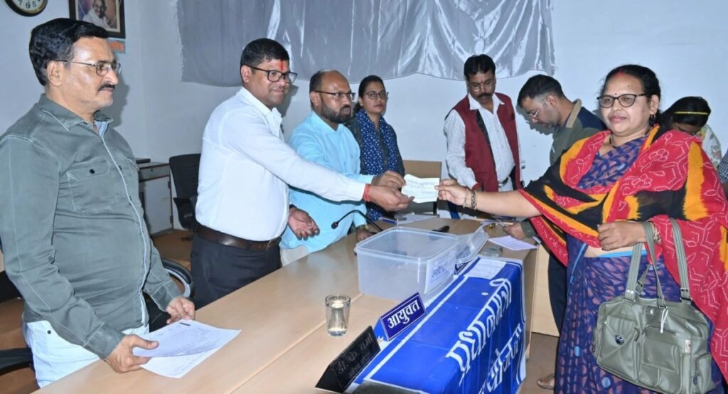 Pradhan Mantri Awas Yojana: भिलाई में निकली लॉटरी, मिला मकान