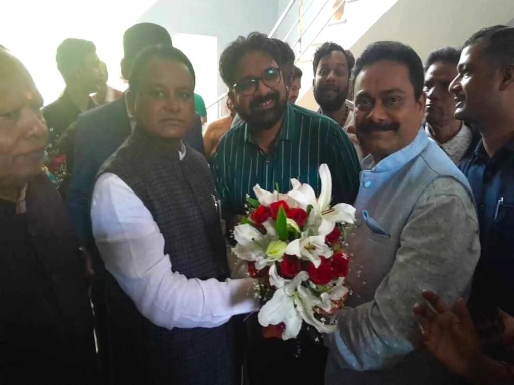 राउरकेला आफिसर्स एसोसिएशन ने मुख्यमंत्री से मांगा हाउसिंग सोसाइटी के लिए जमीन, हवाई हड्डे पर ये मांग