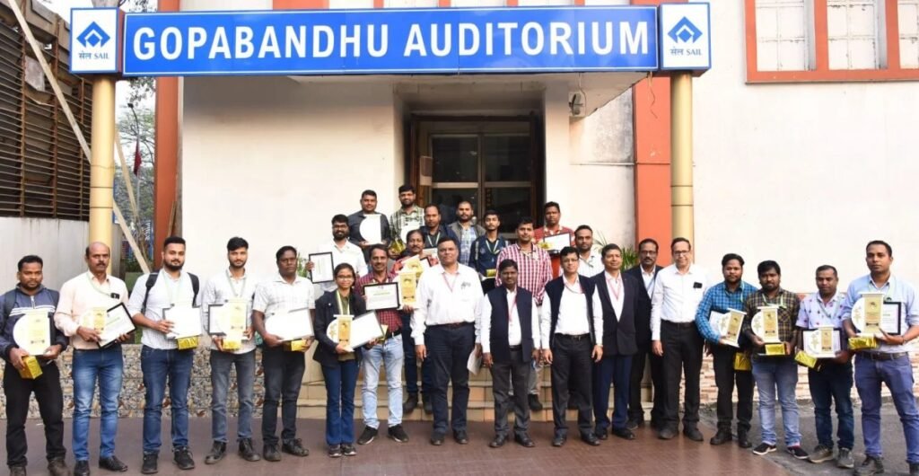 राउरकेला स्टील प्लांट: Executive Director Works Skills Excellence Award से खिले चेहरे, पढ़िए नाम