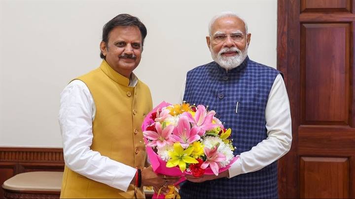 प्रधानमंत्री श्री मोदी से उप मुख्यमंत्री श्री शुक्ल ने की शिष्टाचार भेंट