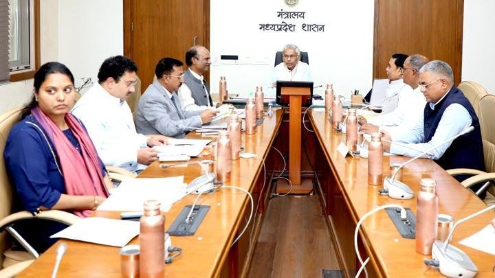 जनता के जीवन को आसान बनाना हमारा दायित्व : मुख्य सचिव श्री जैन