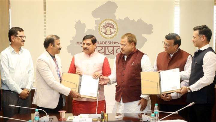 मुख्यमंत्री डॉ. यादव की उपस्थिति में हुआ पॉवर मैनेजमेंट कम्पनी और एनटीपीसी में बिजली क्रय करने का अनुबंध