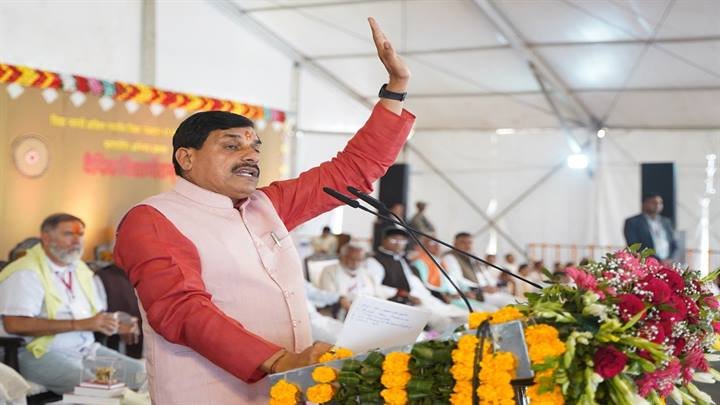मुख्यमंत्री डॉ. मोहन यादव ने हरदा के छिपानेर में विकास कार्यों के लोकार्पण और भूमि-पूजन समारोह को संबोधित किया।