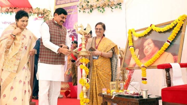 महिला सशक्तिकरण सैद्धांतिक नहीं, कार्य रूप में परिणित करने का विषय : मुख्यमंत्री डॉ. यादव