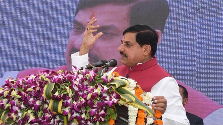 मुख्यमंत्री डॉ. मोहन यादव ने लालघाटी पर नमो वन वाटिका के भूमि-पूजन समारोह को संबोधित किया।