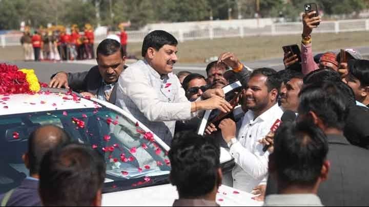 मुख्यमंत्री डॉ.मोहन यादव का उज्जैन पहुंचने पर आमजन ने हार्दिक स्वागत किया।