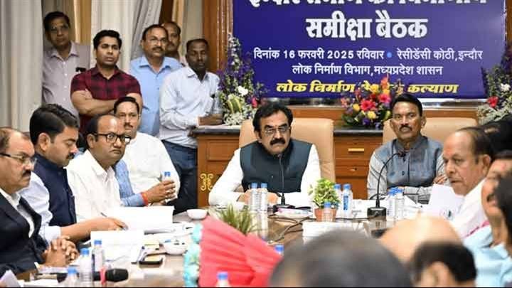 सड़कों के निर्माण को समय-सीमा में पूरा करें : लोक निर्माण मंत्री श्री सिंह