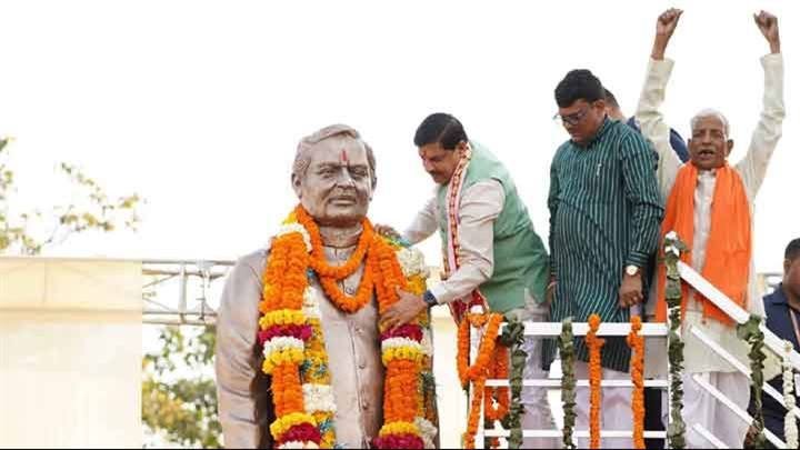 धान उत्पादक किसानों को प्रति हेक्टेयर दो हजार रुपए प्रोत्साहन राशि दी जाएगी : मुख्यमंत्री डॉ. यादव
