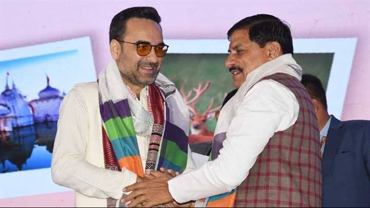 मुख्यमंत्री डॉ. मोहन यादव ने अभिनेता और मध्यप्रदेश टूरिज्म के ब्रांड एम्बेसडर श्री पंकज त्रिपाठी का अंगवस्त्रम ओढ़ाकर स्वागत किया।